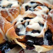 Jak upiec bułeczki z jagodami?