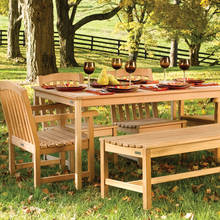 Czy warto wybrać meble drewniane do ogrodu?