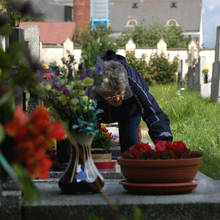 Jak oczyścić granit z plam po wosku?