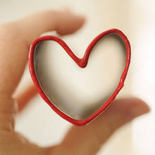 Ozdobne serce z rolek po papierze toaletowym