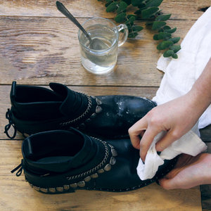 Jak dbać o buty zimą?