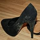 Jak oczyścić zapleśniałe buty?