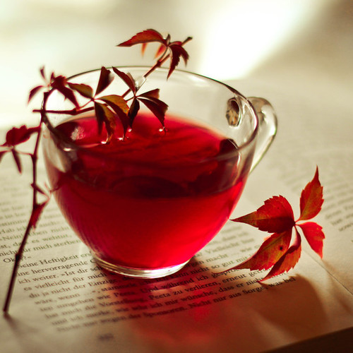 Zalety picia czerwonej herbaty