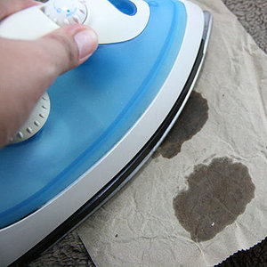 Usuwanie plam z wosku i stearyny