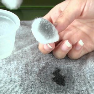 Usuwanie plam z atramentu i tuszu