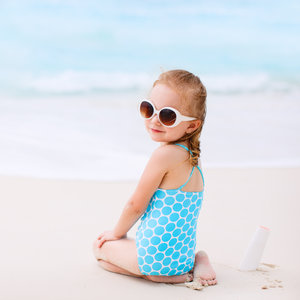 Co wziąć ze sobą, idąc na plażę z dzieckiem?