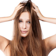 Domowa oliwka do nawilżania włosów