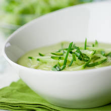 Orzeźwiająca zupa z awokado na lato