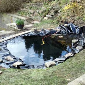 Czym uszczelnić oczko wodne?