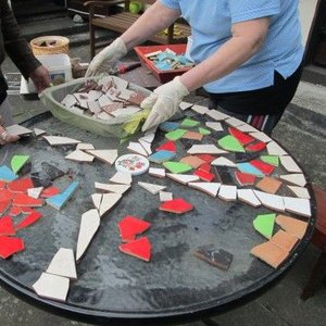 Dekorujemy brzeg stolika