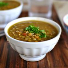 Smaczna zupa z soczewicy z boczkiem