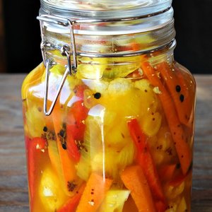 Egzotyczne przetwory – marynowane chili
