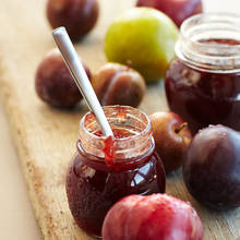 Prosty sposób na śliwkowe powidła z rodzynkami