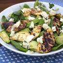 Smaczna sałatka z ananasa i serka pleśniowego