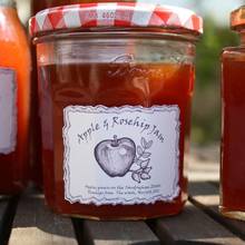 Jak zrobić pachnący dżem z róży i jabłek?