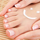 Prosty domowy sposób na pielęgnację stóp