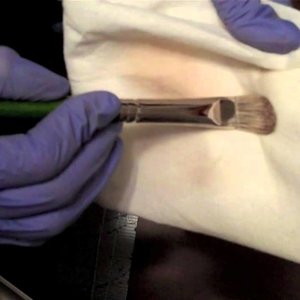 Jak czyścić pędzle w czasie pracy?