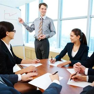 Zezwolenie na pracę i legalizacja pobytu