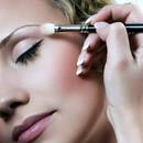 Jak zamaskować zmarszczki makijażem?