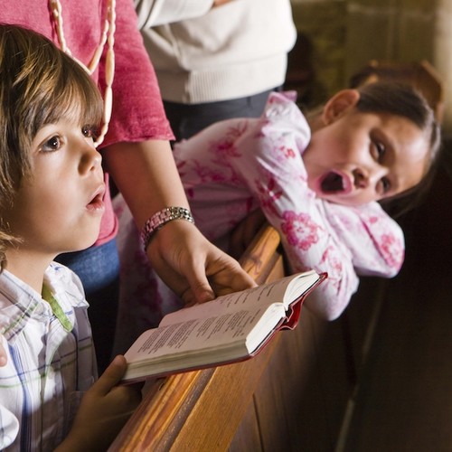 Jak nauczyć dziecko dobrego zachowania w kościele?