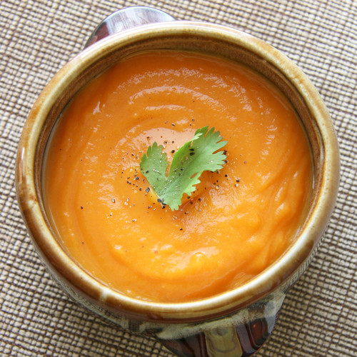 Jesienna zupa marchewkowa z imbirem