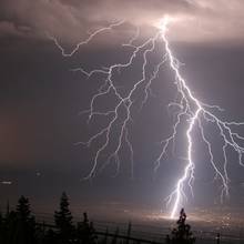 Jak w prosty sposób ustalić odległość burzy od nas?