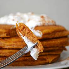 Doskonałe naleśniki dyniowe z cynamonem