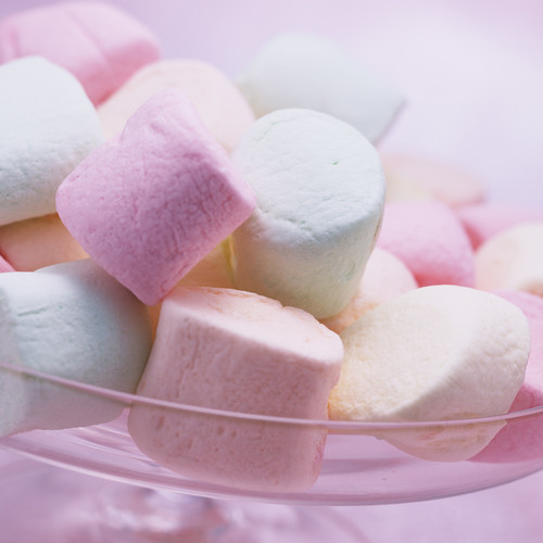 Jak przygotować puszyste pianki marshmallow?