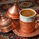 Jak dobrze parzyć kawę po turecku?