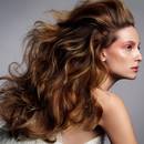 Skuteczne sposoby na puszyste włosy