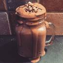 Oryginalny shake orzechowo-daktylowy – jak go przyrządzić?