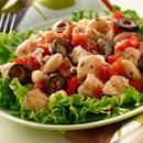 Jak przyrządzić sałatkę z tuńczykiem i makaronem?