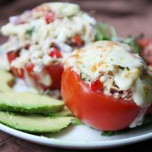 Nietypowe pomidory faszerowane tuńczykiem