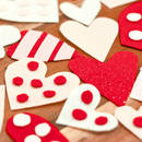 Piękna kartka z sercem – jak ją wykonać?