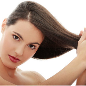 Czym jest olejowanie włosów?