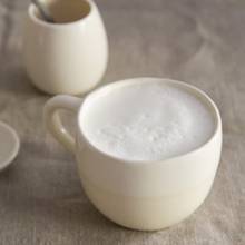 W jaki sposób spienić mleko?