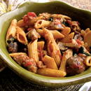 Jak przygotować makaron z pieczarkami i kiełbasą?