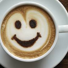 Zasady używania szablonów do kawy