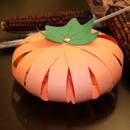 Jak wyciąć ładną dynię z papieru?