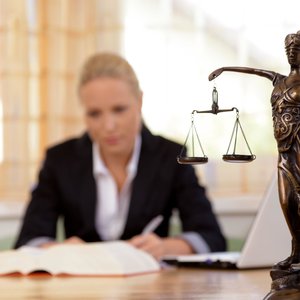 Płatności i stawki u prawników