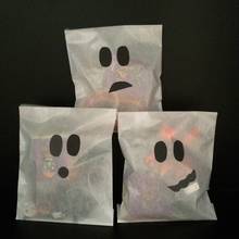 Jak wykonać ciekawe opakowania na batoniki halloweenowe?