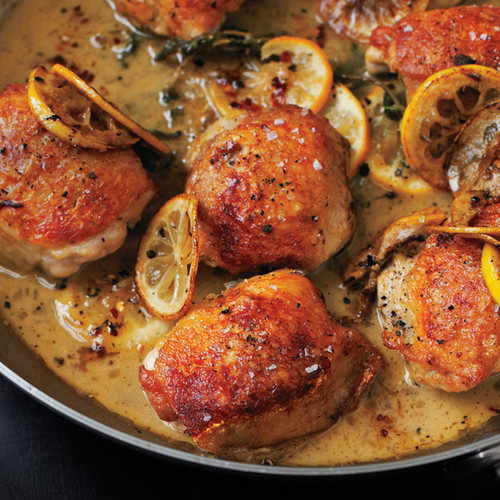 Jak przyrządzić pałki z kurczaka w sosie własnym?
