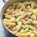 Penne z groszkiem i szynką – jak je przyrządzić?