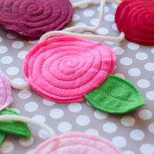 Jak zrobić ładne kwiaty z filcu?