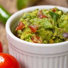 Jak przygotować guacamole ze szparagami?