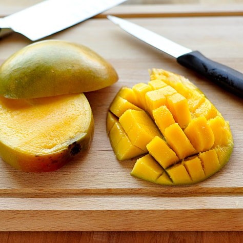 Nacinanie mango
