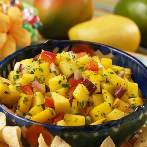 Jak przygotować oryginalną salsę z kiwi i mango?