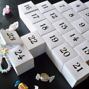 Kalendarz adwentowy – Mikołaj nr 2