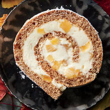 Jak przyrządzić roladę cynamonową?