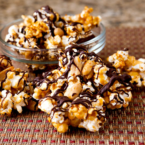 Jak przyrządzić popcorn karmelowo-czekoladowy?